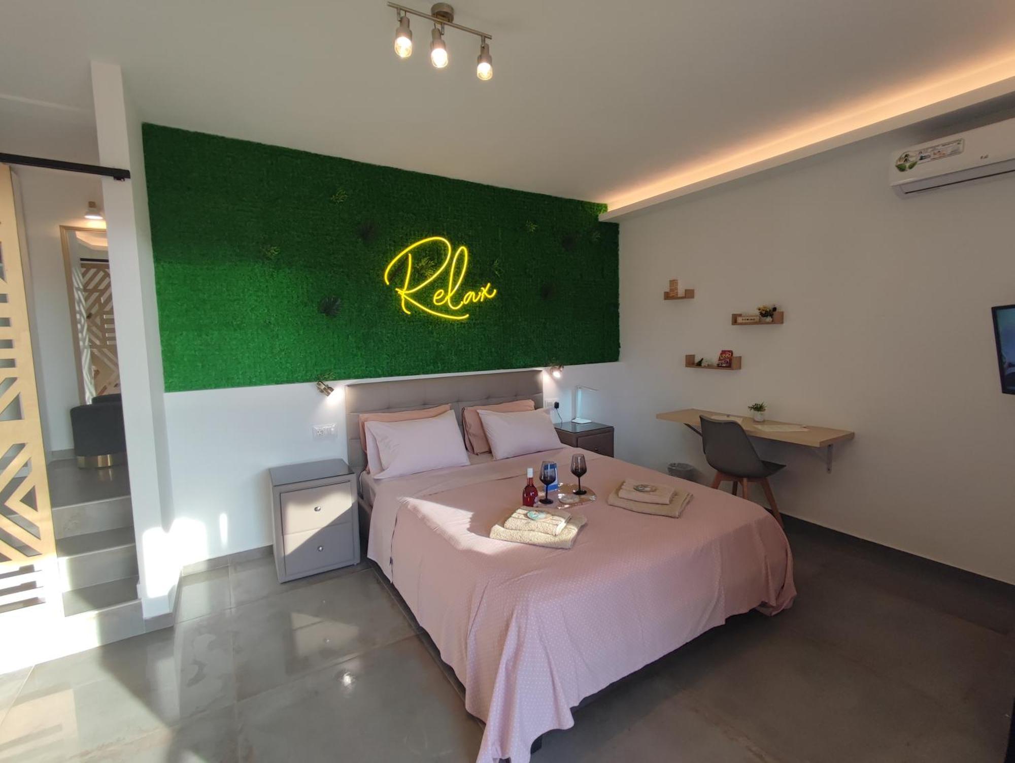 Theasis 5 Luxury Studio With Sea View Néos Marmarás Exterior foto
